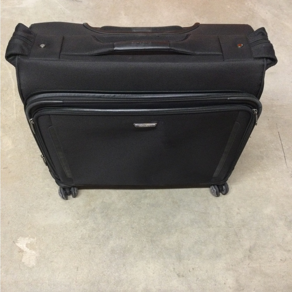 Men's Black Rolling Garment Bag - Professional Travel Luggage
